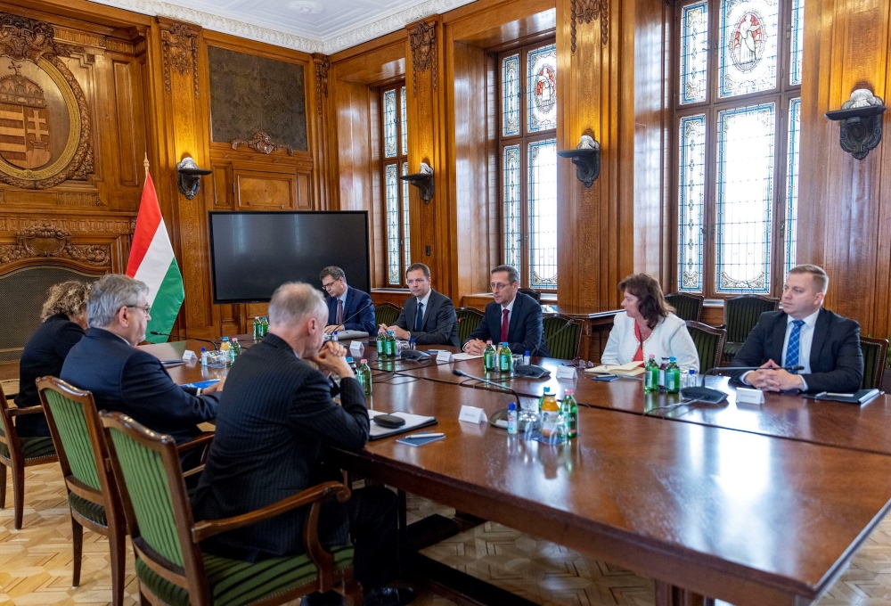 Varga Mihály: A magyar gyógyszeripar megerősödve jött ki a válságból