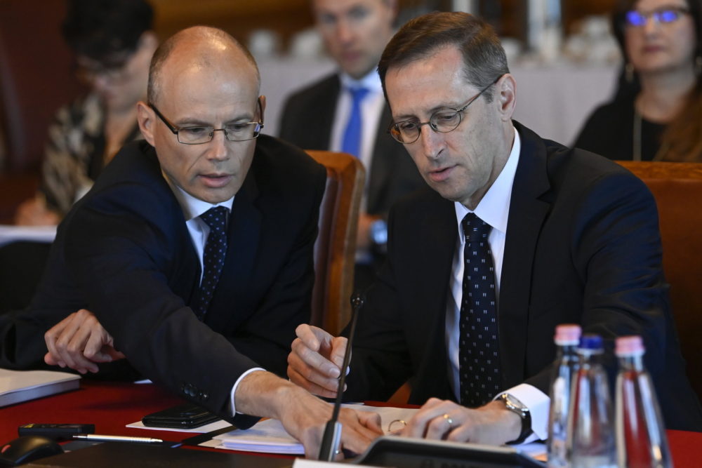 Varga Mihály: Tovább csökken a hiány és az államadósság