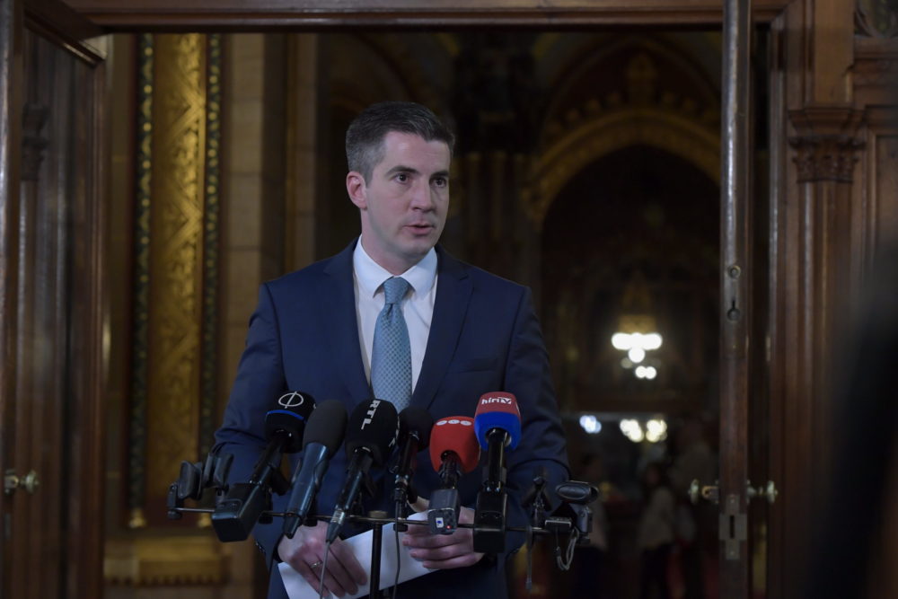 Kocsis Máté: Kevesebb képviselő után több pénz jut az ellenzéki frakciókra