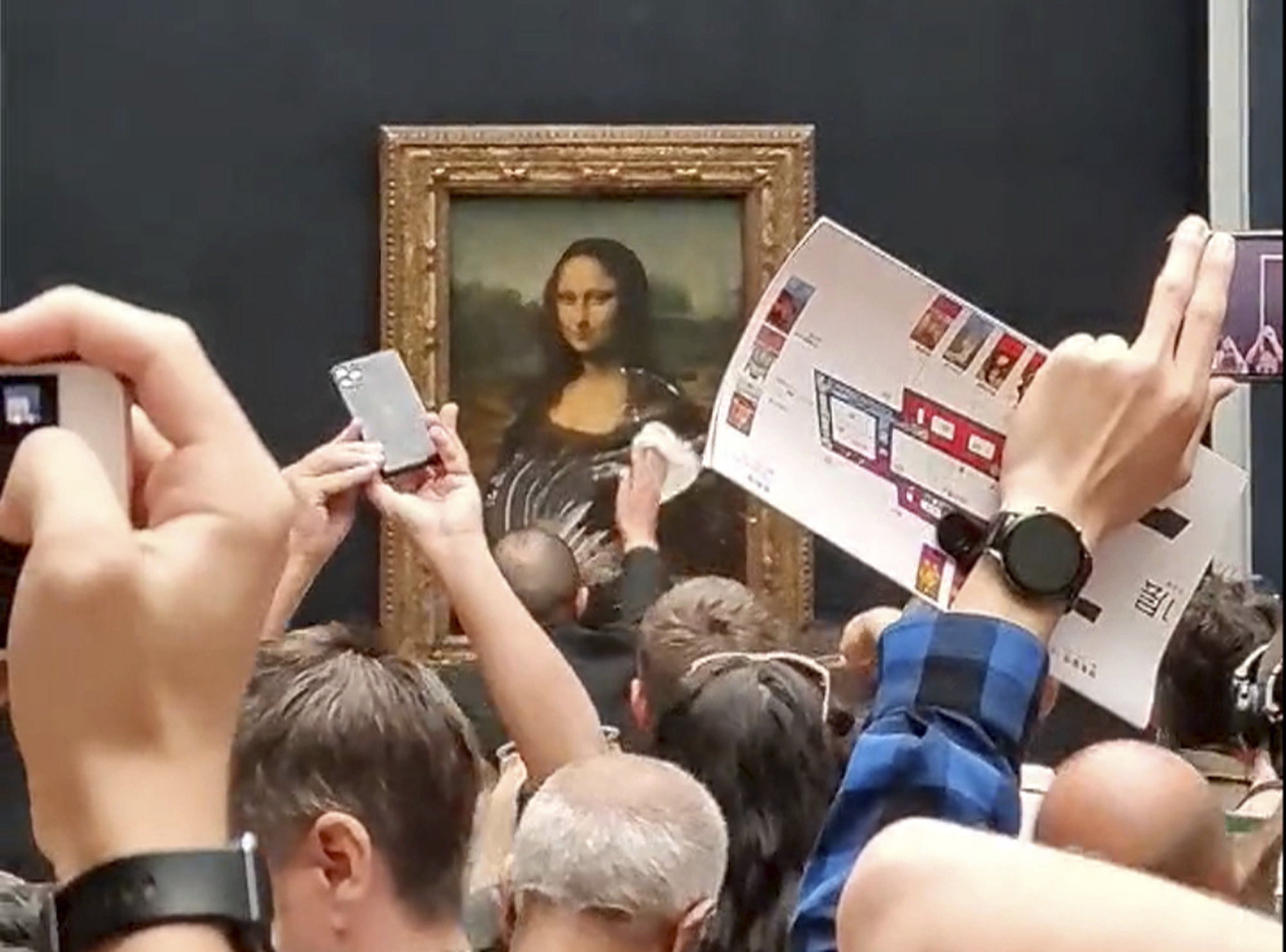 Tortával összekent Mona Lisa
