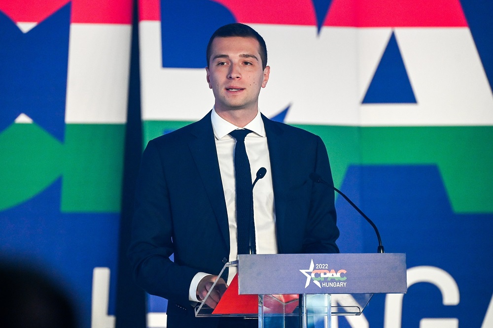 A francia jobboldal csodagyereke Magyarországon