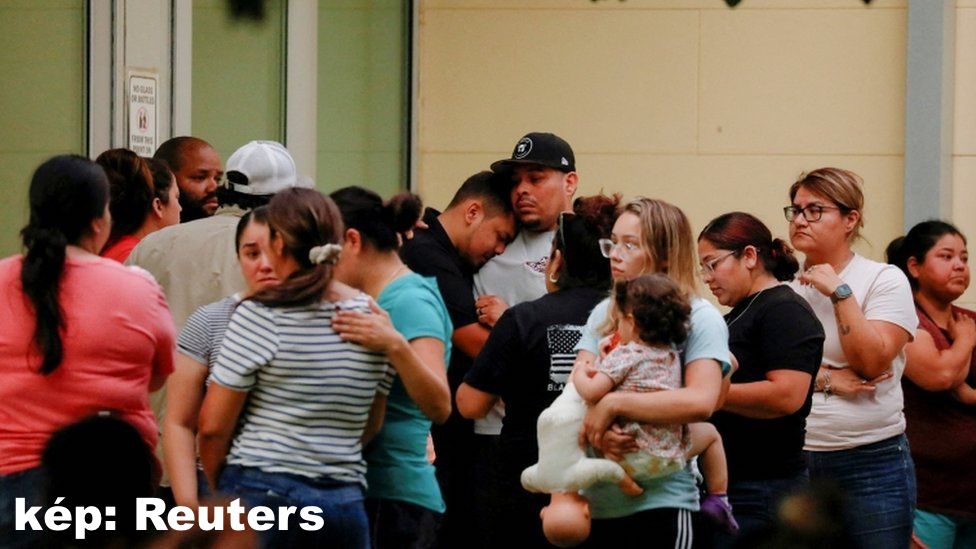 Legalább 18 diák és egy tanár meghalt egy iskolai lövöldözésben