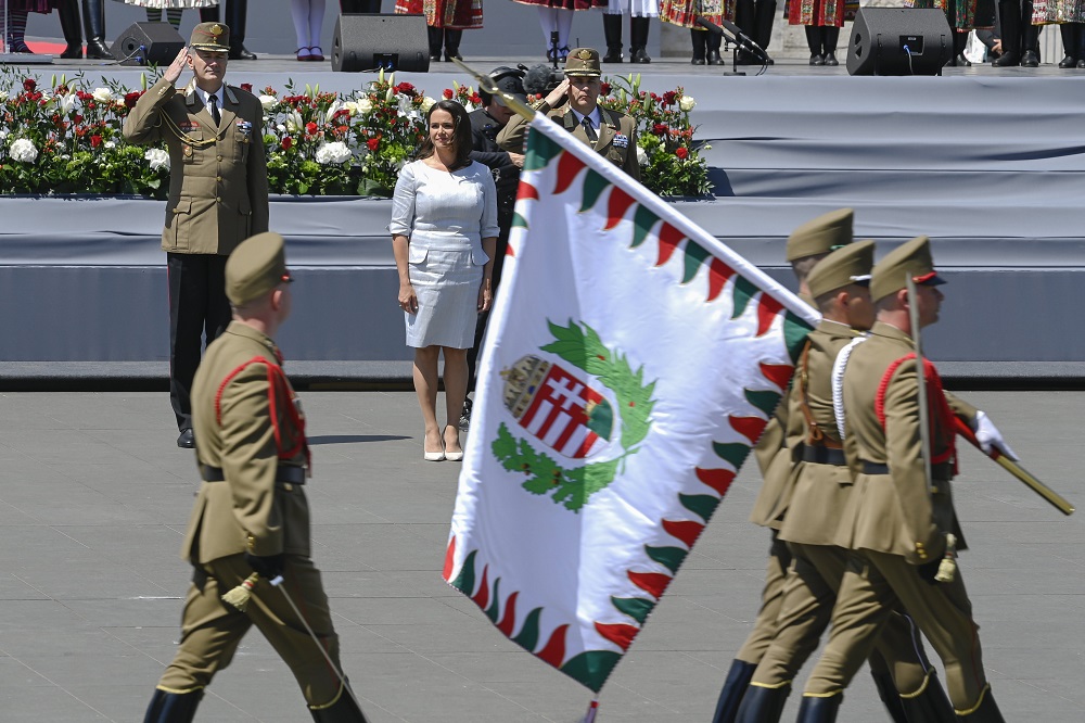 Novák Katalin: szükség van erős, stabil, ütőképes haderőre