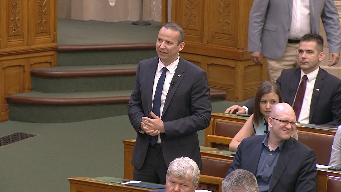 Toroczkai: sok eltakarítani valónk lesz