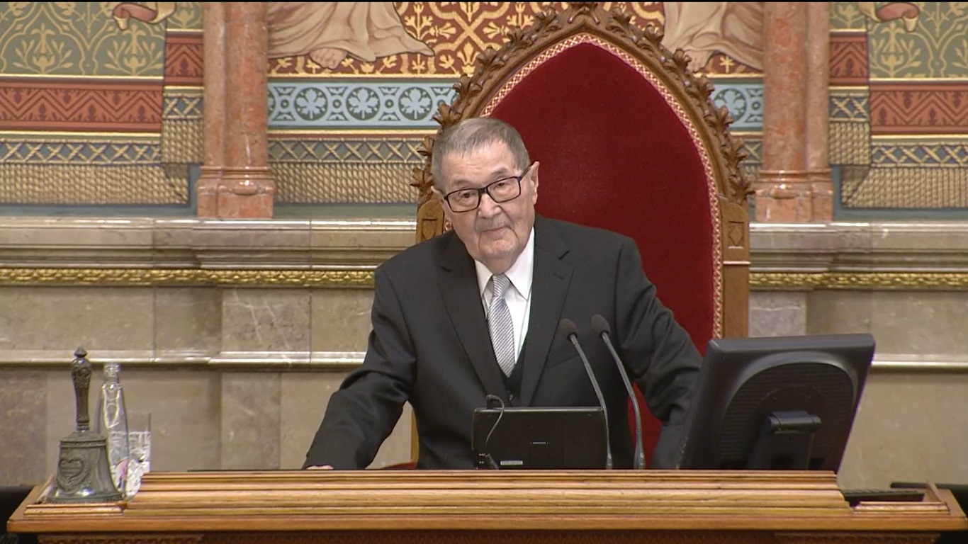 Európában ma két békepárti vezető van: Ferenc pápa és Orbán Viktor