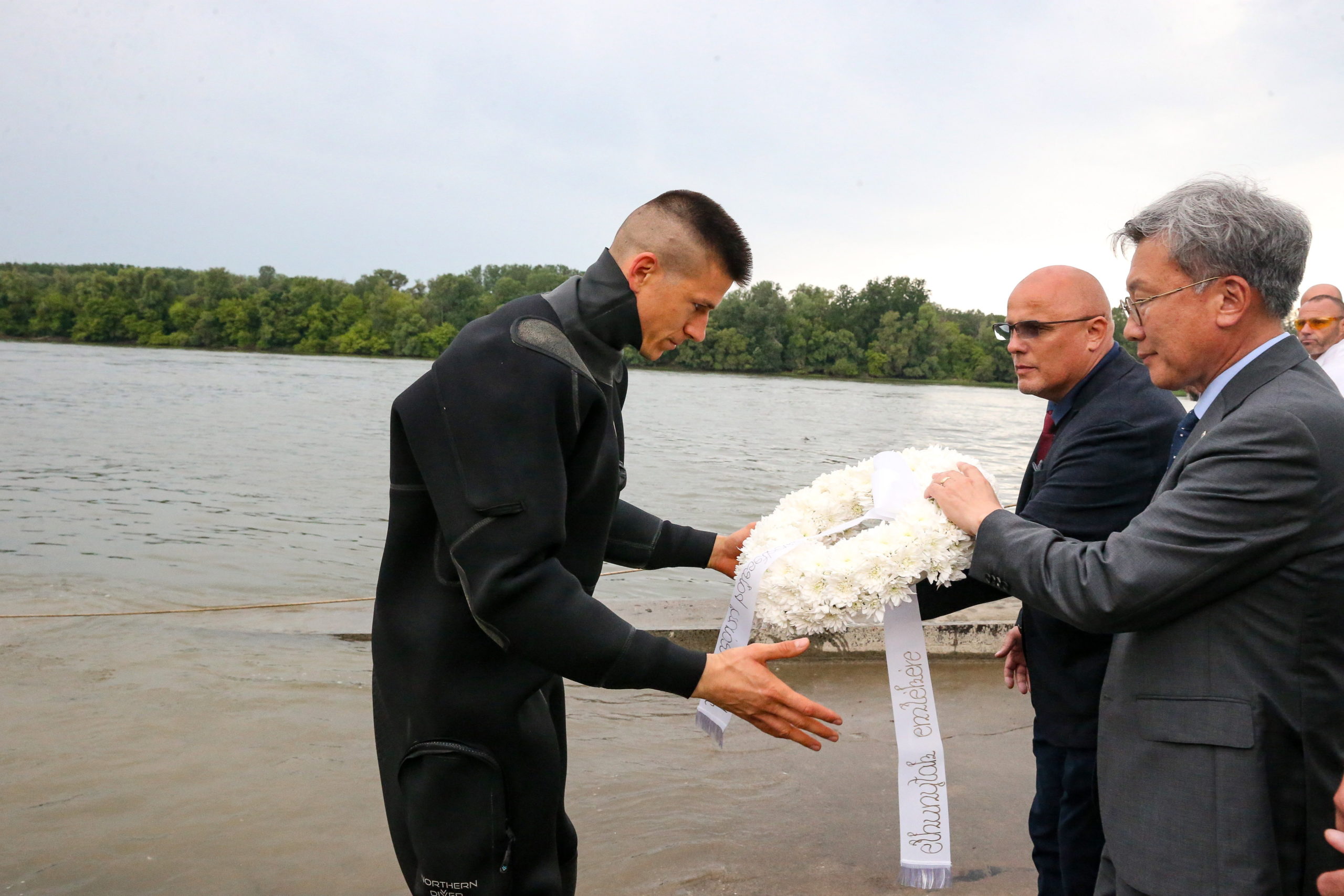 Átadták az ország első kiképző búvárkonténerét