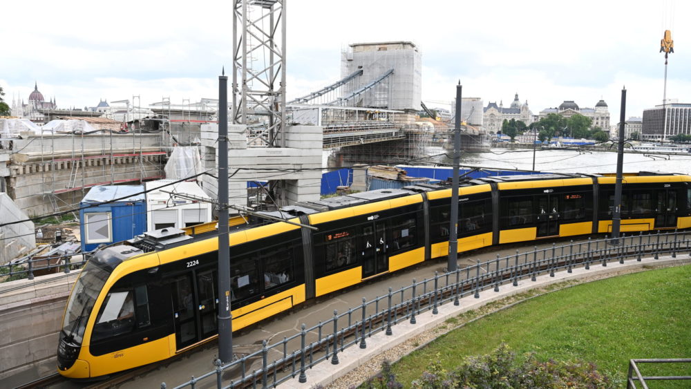 Június 20-tól lezárják a budai alsó rakpart egy szakaszát