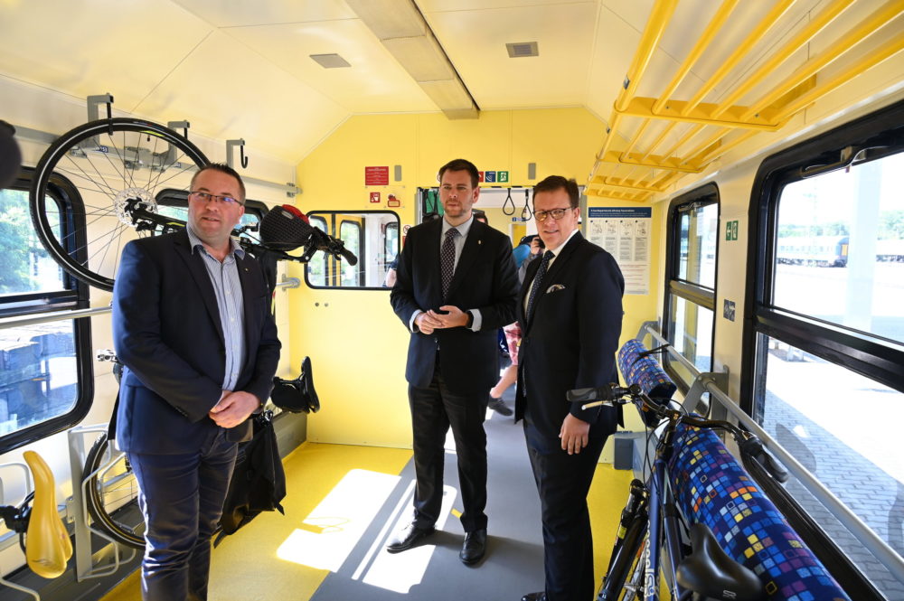 A vasúti nyári menetrenddel az ország minden tájáról elérhető a Balaton