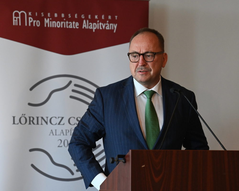 Itt az ideje, hogy a tábornokok helyett a diplomatáké legyen a főszerep