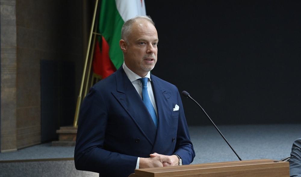 A kormány elsődleges célja a biztonság garantálása