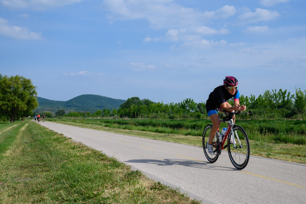 Közel hetven túrán ruccanhatnak át szomszédos országokba a biciklisek