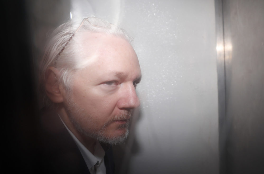 Engedélyezték Julian Assange amerikai kiadatását