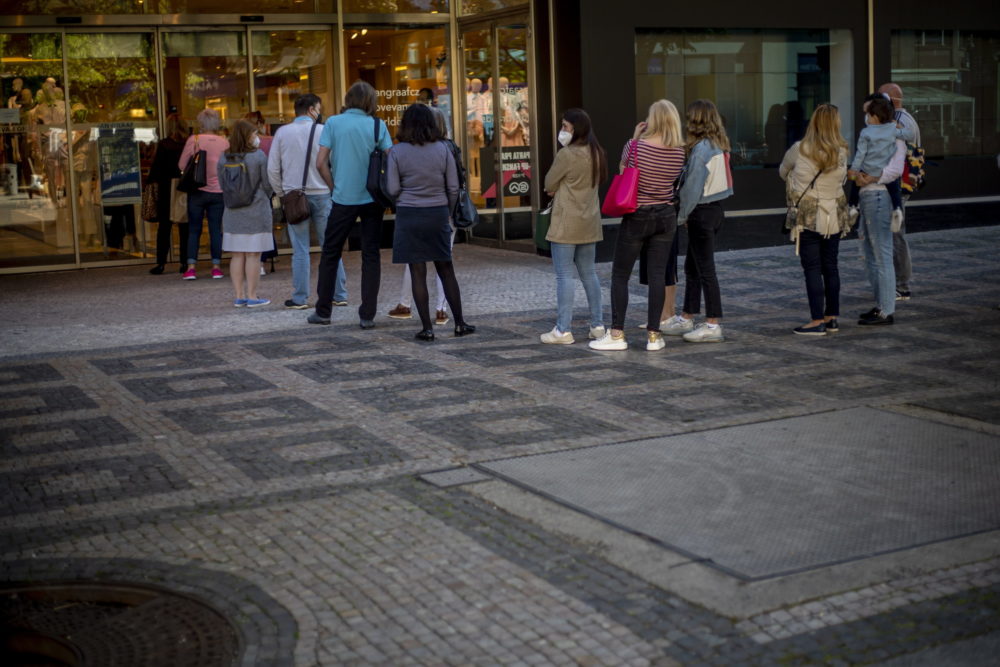 Újra emelkedik a koronavírusos fertőzöttek száma Csehországban