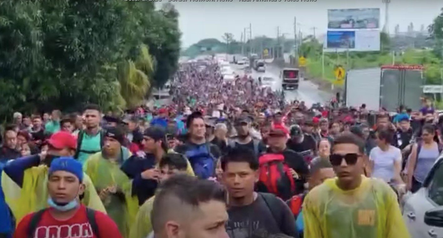Ez lehet az Amerika felé közelítő eddigi legnagyobb migránskaraván