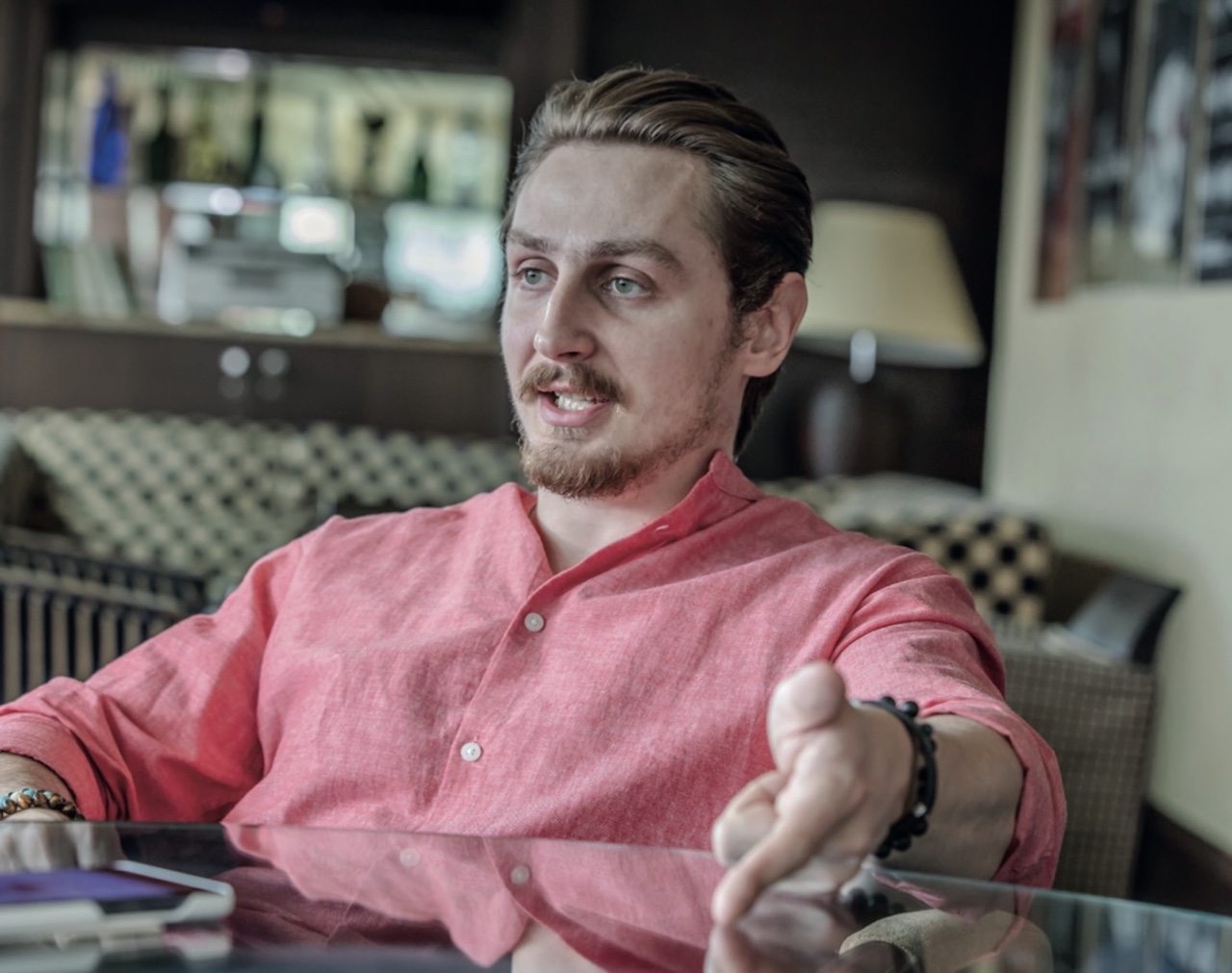 Az ember ráébred valamire