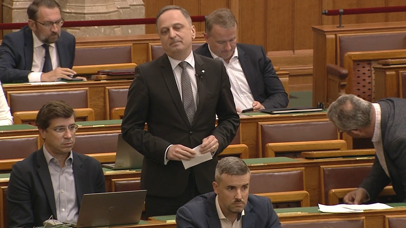 Navracsics Tibor Brenner Kolomannak: a Jobbik ott van, ahol lennie kell