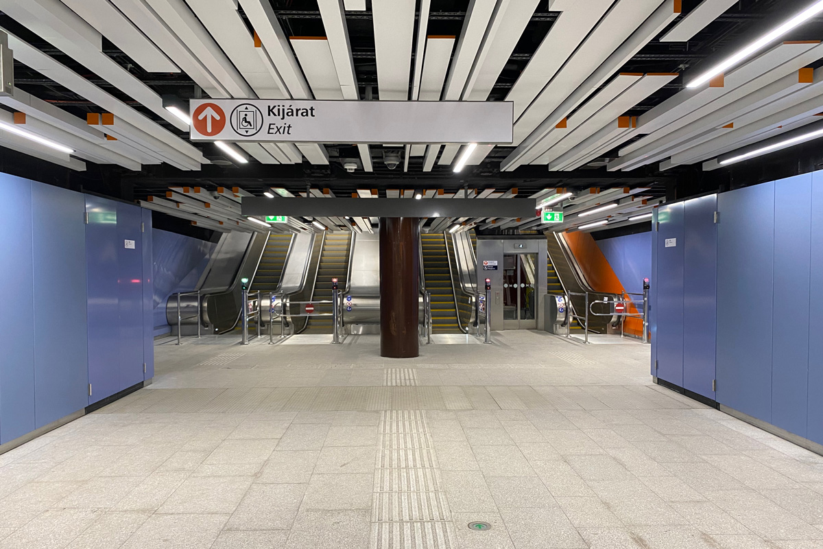 Egy hónappal három metróállomás átadása után újra lezárják azokat