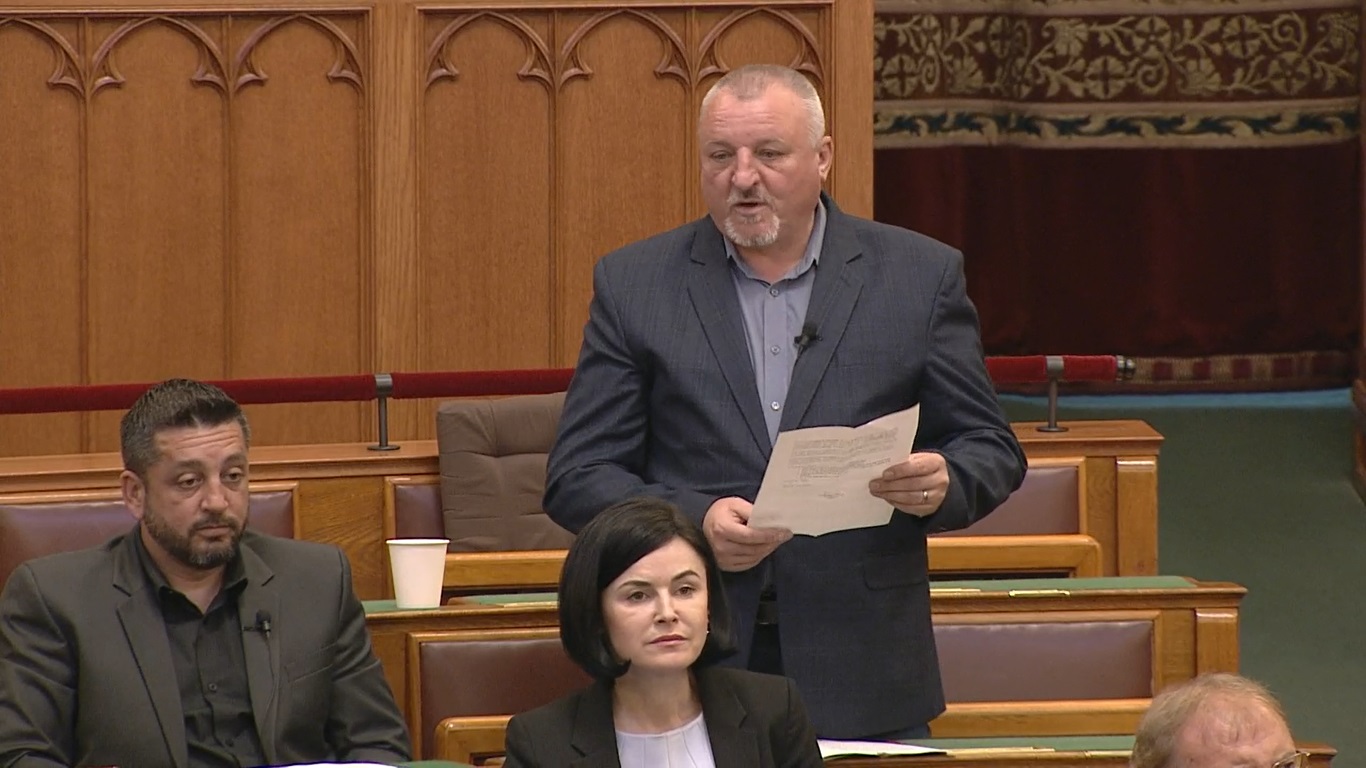 Komjáthi: A csirkefarhátat is kieszi a nyugdíjasok pörköltjéből az infláció