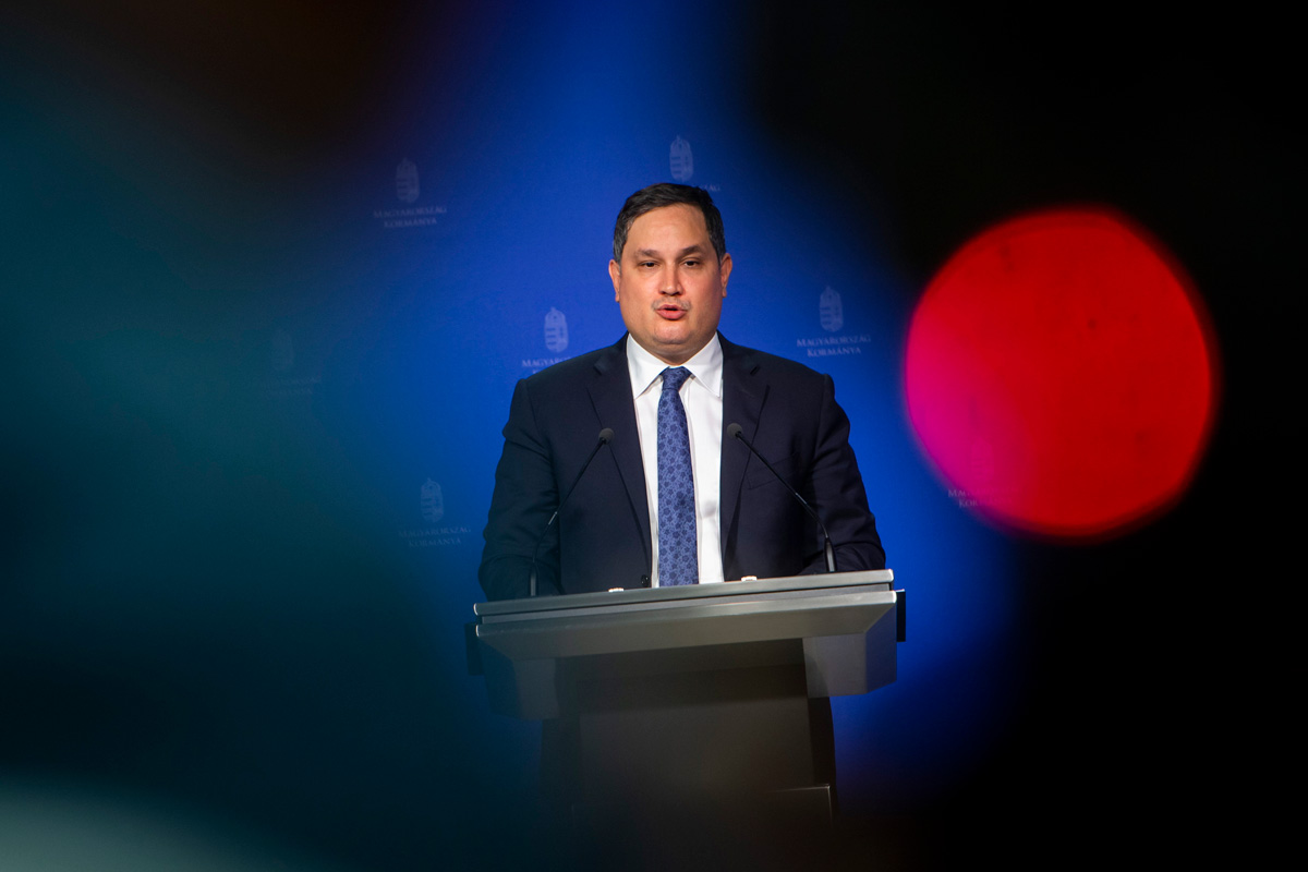 Bocsánatkérésre szólították fel a Ryanairt