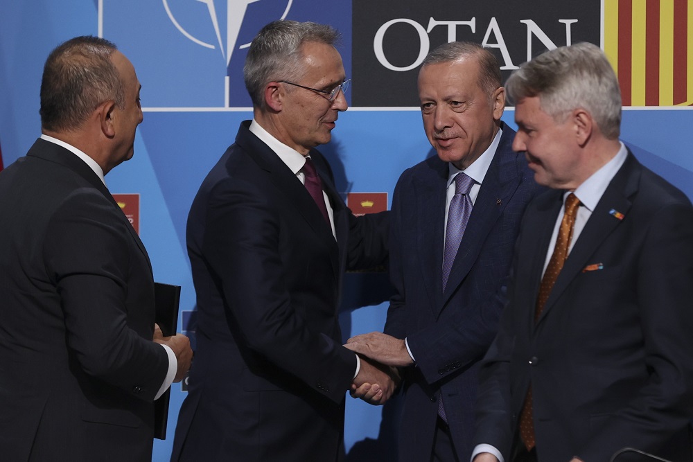 Törökország belegyezett Svédország és Finnország NATO-tagságának támogatásába