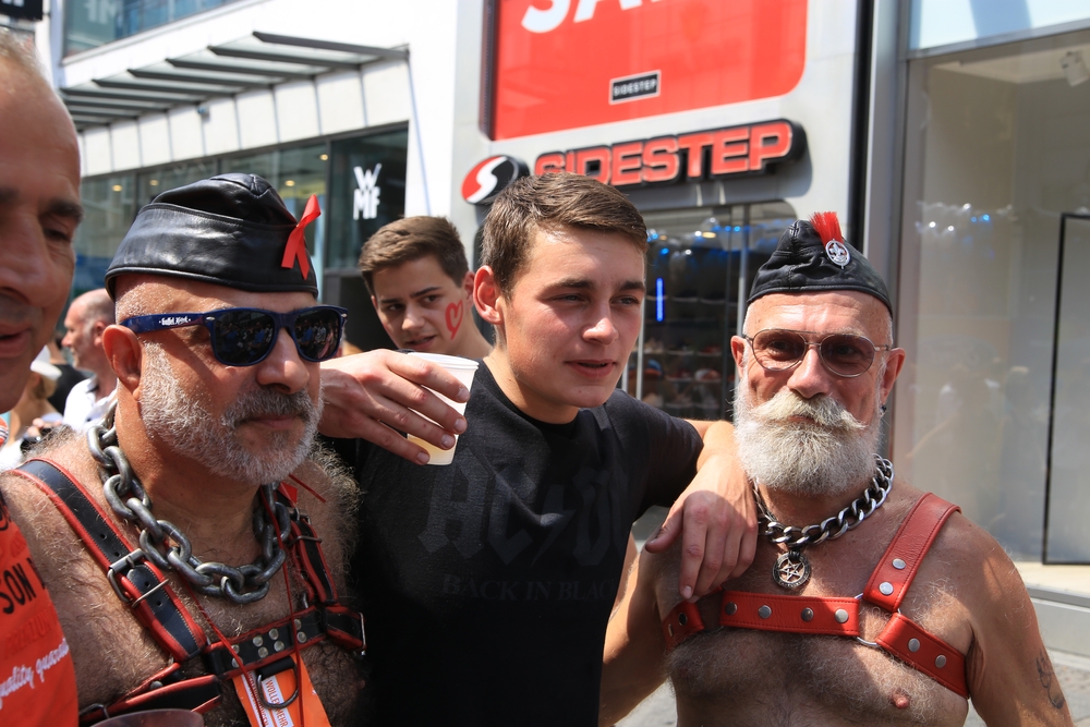 Homoszexuális férfiakat oltanának be majomhimlő ellen