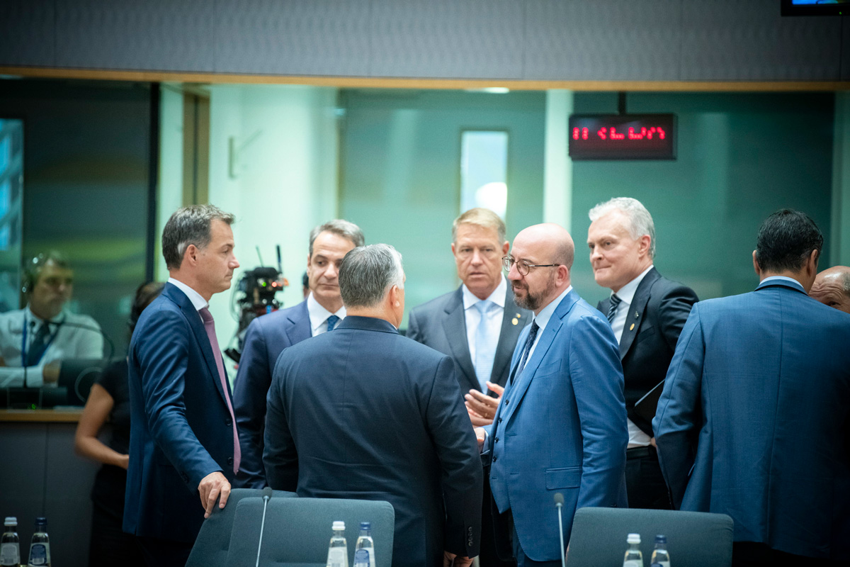 A tagállamok megállapodtak Ukrajna és Moldova tagjelölt státuszáról