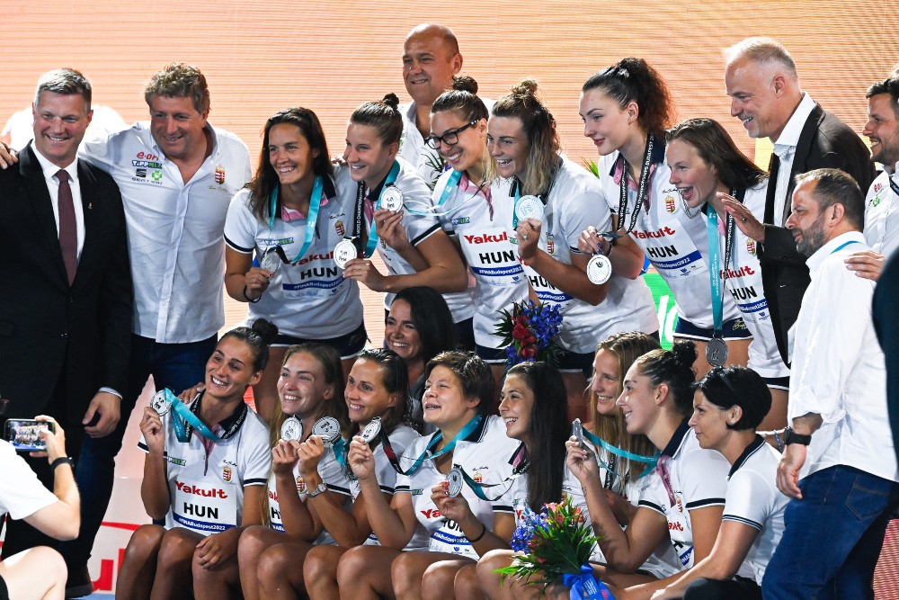 Ezüstérmes a női vízilabda-válogatott