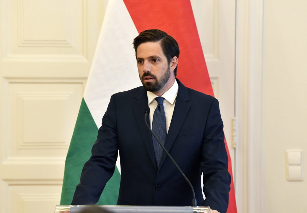 Egy közösség megmaradását leginkább a külföldre távozók veszélyeztetik