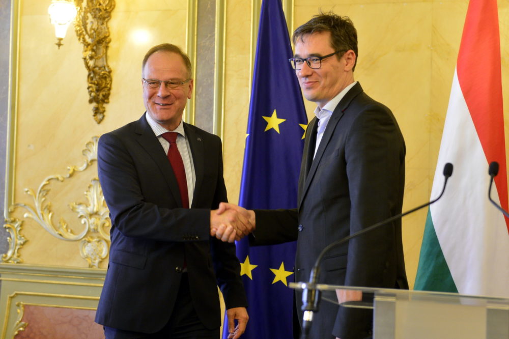 Navracsics Tibor fogadta Karácsony Gergelyt
