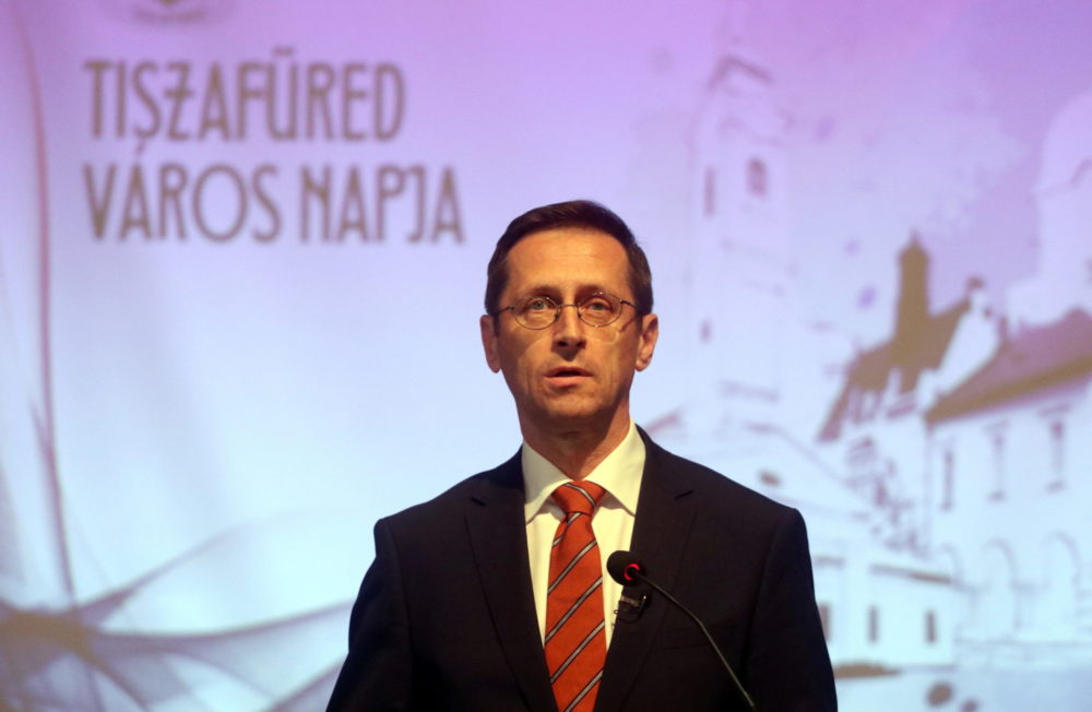 Válsághelyzetben is folytatódnak a településeket támogató programok