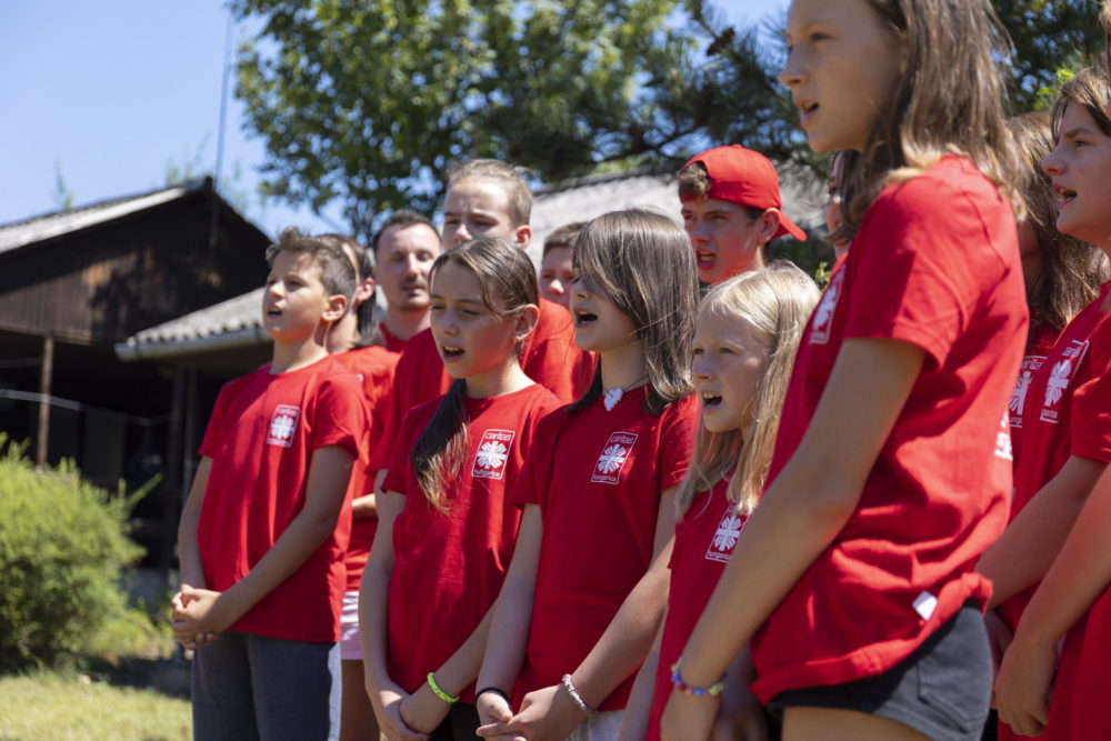 Ukrajnából menekült gyermekeknek szerveznek táborokat