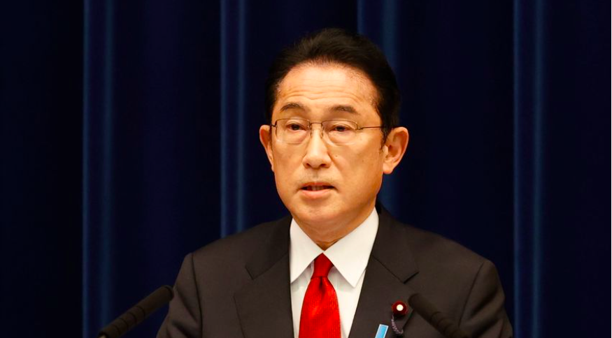 Japán védelmének drasztikus megerősítését ígérte a miniszterelnök