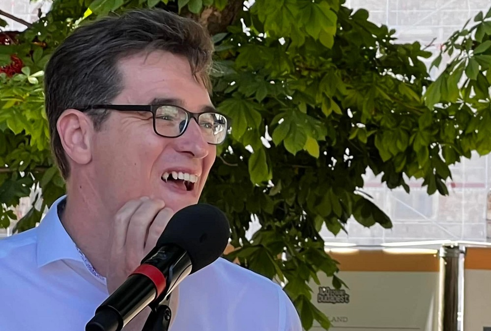 A NAV deríthet fényt Karácsony pénzemberének eltitkolt millióira