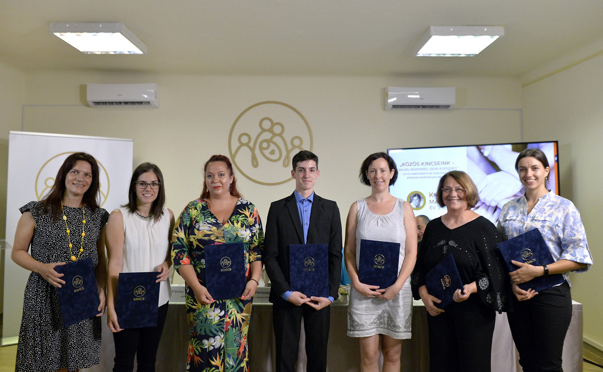 Szépirodalmi és tudományos pályaműveket díjazott a KINCS