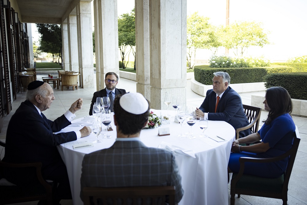 Orbán Viktor és Novák Katalin Arthur Schneier főrabbival tárgyalt