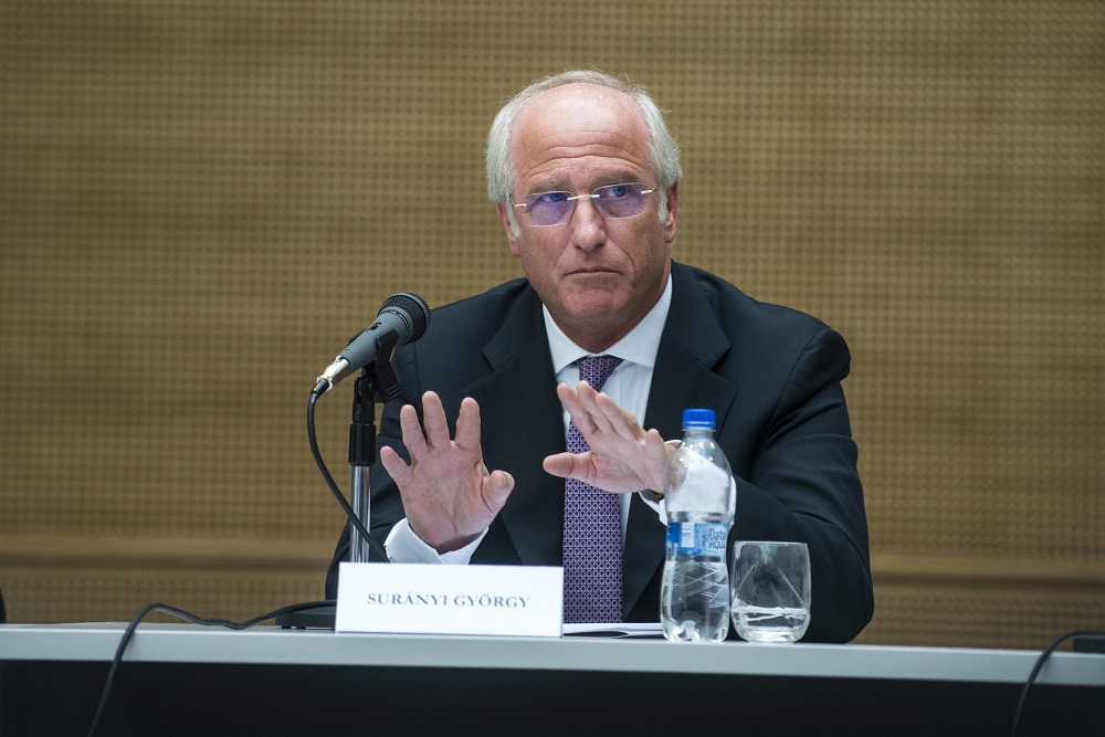 „Menjenek lassabban a magyarok az autóval, legyen hidegebb télen a lakás!”