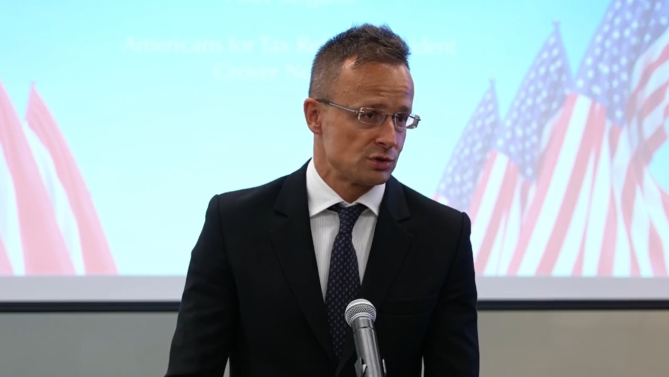 Szijjártó Péter: a versenyelőny elvétele a kommunizmusra emlékeztetne