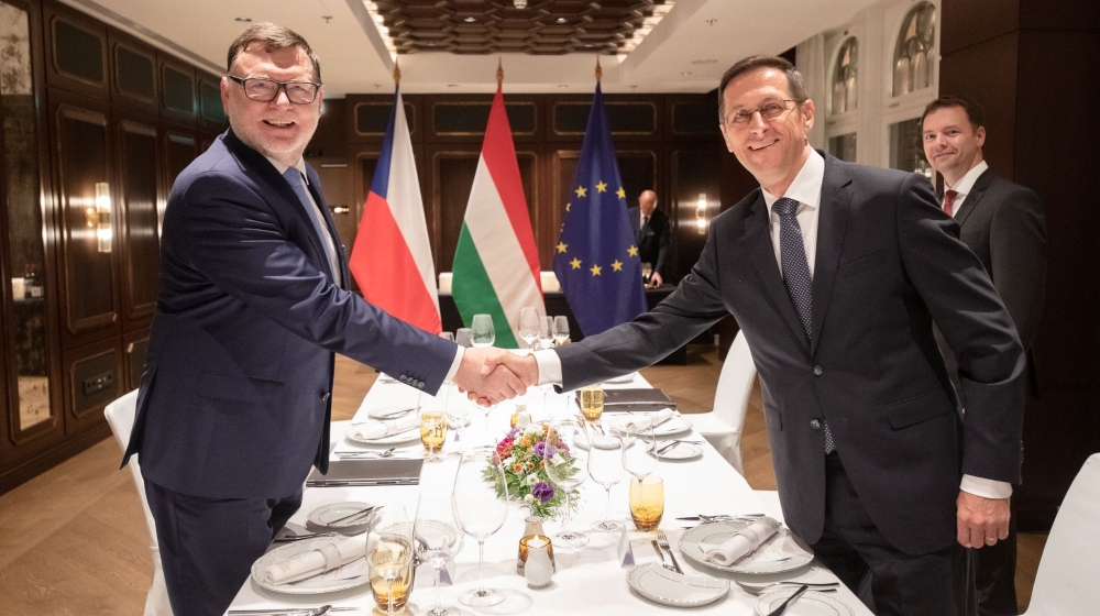 Cseh kollégájával tárgyalt Varga Mihály