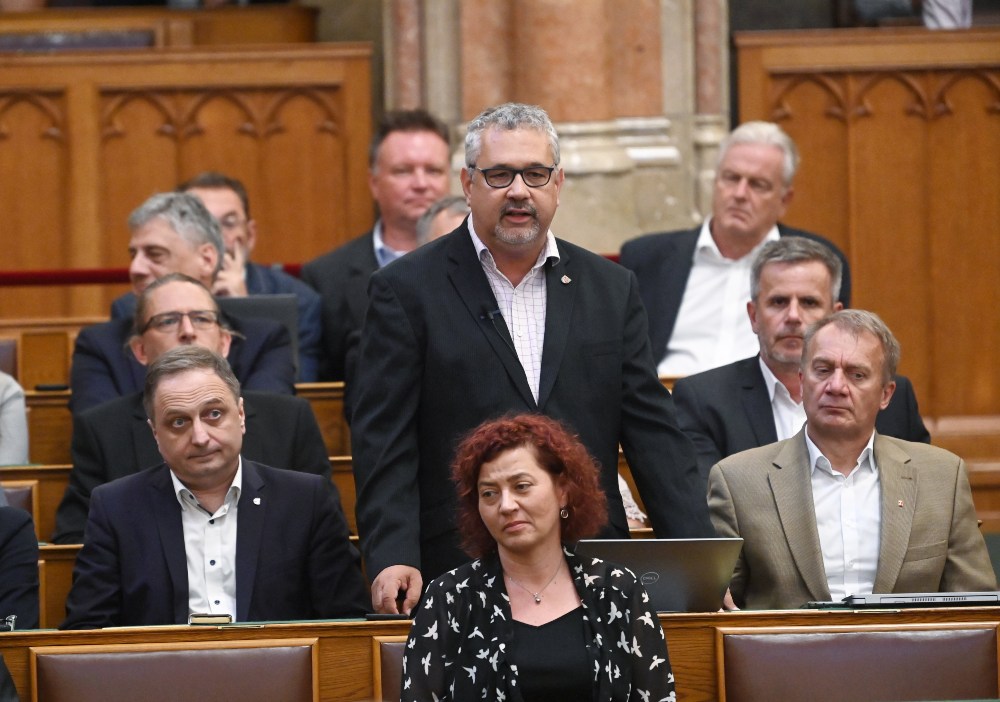 XXI. Század Intézet: Történelmi töredezettség az ellenzéknél