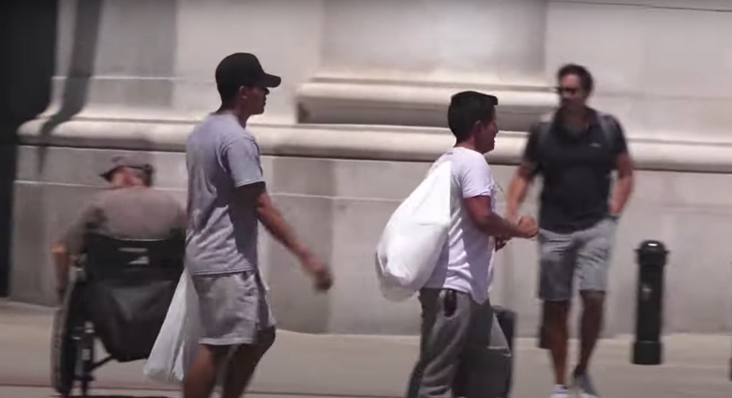 A baloldali államokba buszoztatják a migránsokat