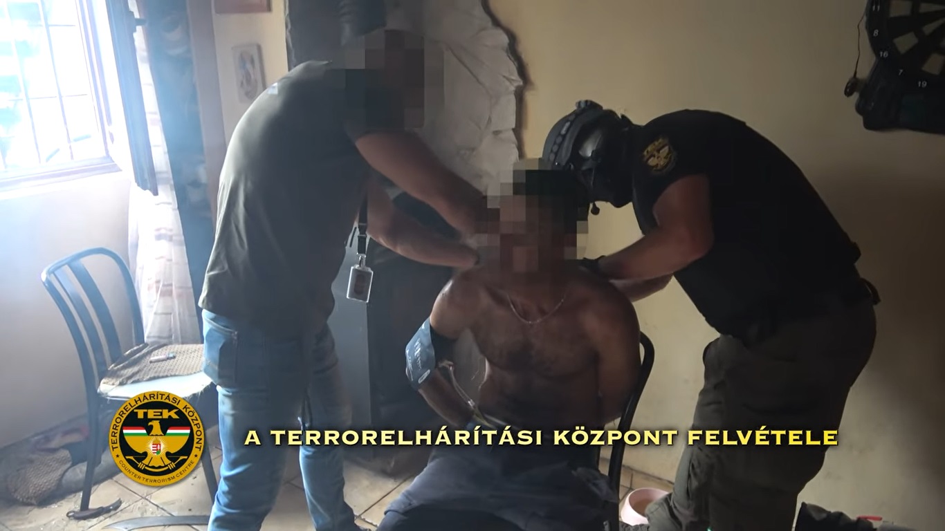 Bozótvágó késsel fenyegetőzött egy egyiptomi férfi Soroksáron, elfogták