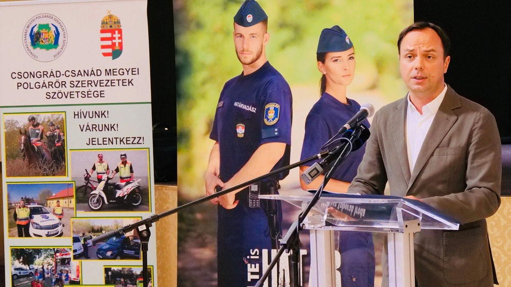 Nyitrai Zsolt: az illegális migráció erősödik, meg kell védeni az országot