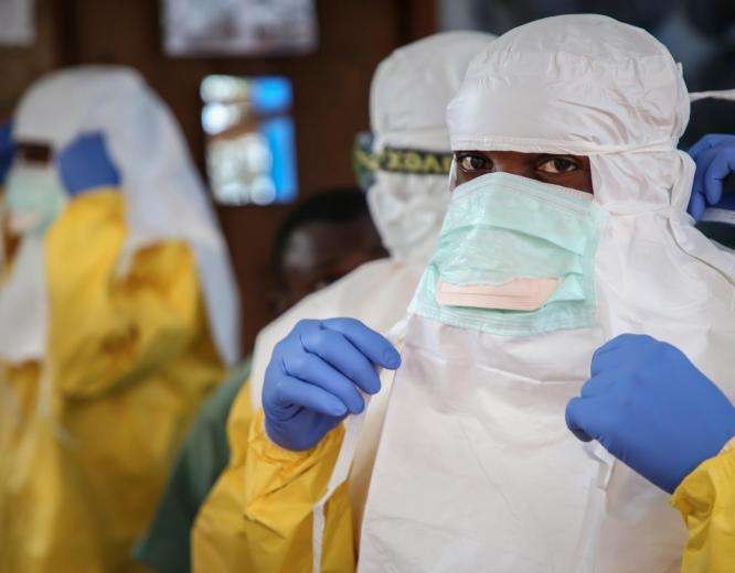 Több mint száz migránst vett fedélzetre az MSF hajója