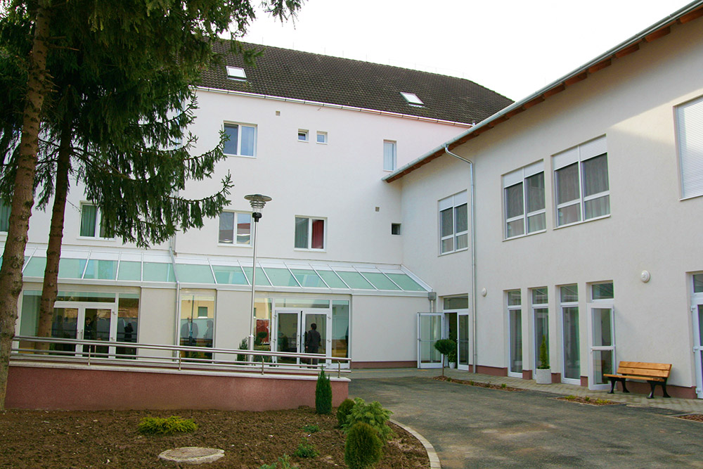 Kórházat vásárol az állam