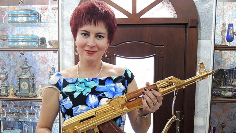 Kémkedés gyanújával őrizetbe vettek egy orosz újságírót