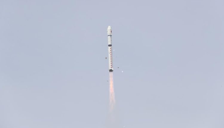 Kína két kísérleti műholdat lőtt ki az űrbe