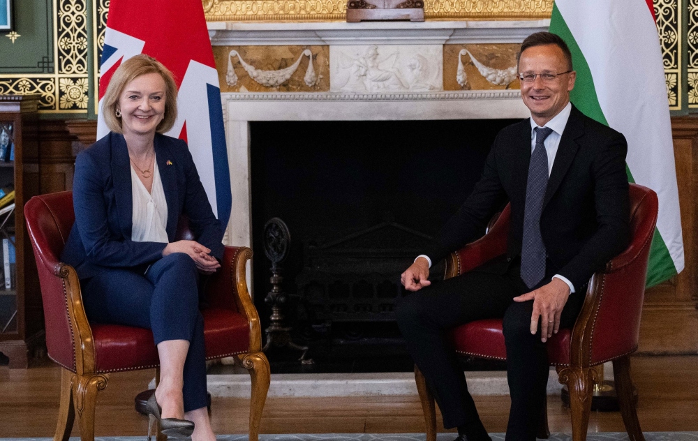 Szijjártó Péter köszöntötte Liz Truss-t