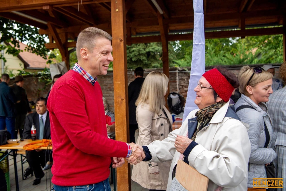 Menczer Tamás: A nemzetiségek példát jelentenek, mert őrzik a hagyományaikat