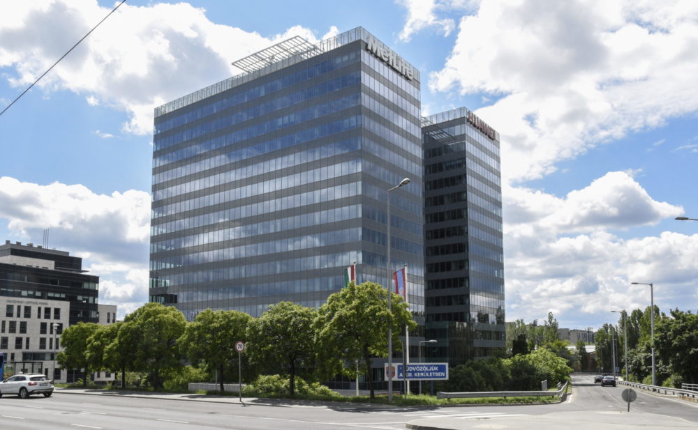 Hiányosan tájékoztatta ügyfeleit a MetLife Magyarországi fióktelepe