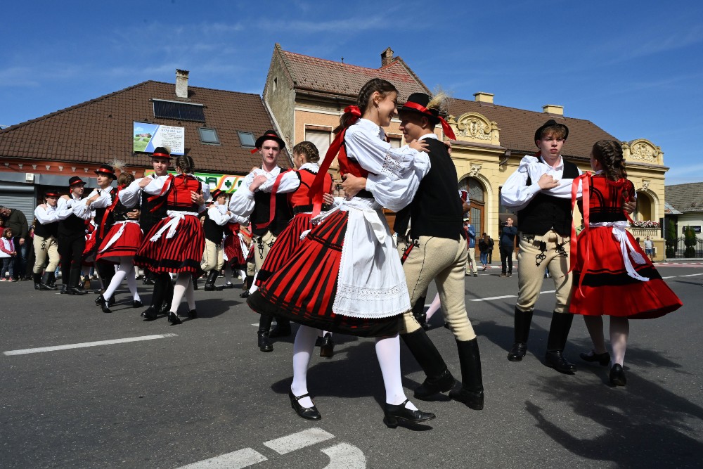 Szent Mihály-napi felvonulás